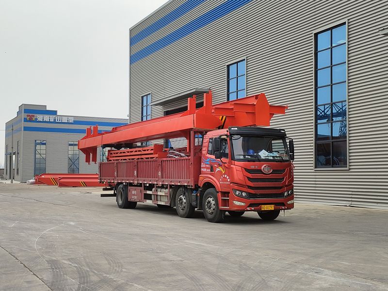 2臺(tái)電動(dòng)葫蘆門式起重機(jī) MHxh10t—13m 發(fā)往河南焦作交付客戶使用。