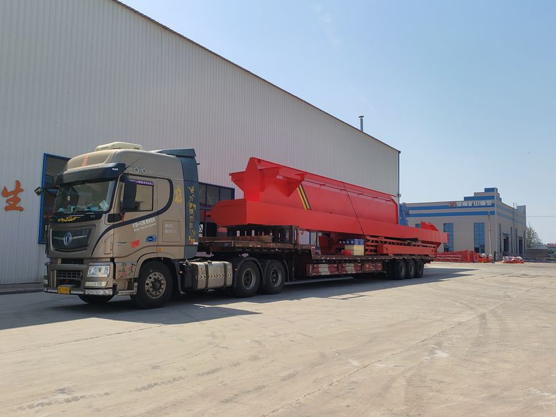 電動(dòng)葫蘆門(mén)式起重機(jī) MHxh16t—32m 制作完成，發(fā)往新疆交付客戶(hù)使用。