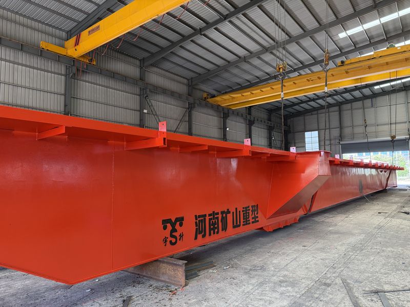 河北邯鄲某鋼鐵貿易商，2025年已在我公司采購四臺MG通用門式起重機，我公司根據客戶的實際使用工況，按需設計制作，滿足客戶的要求。